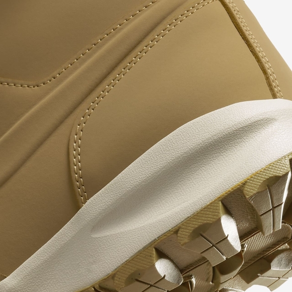 Women's Nike Manoa Leather Boots - Picture 8 of 15